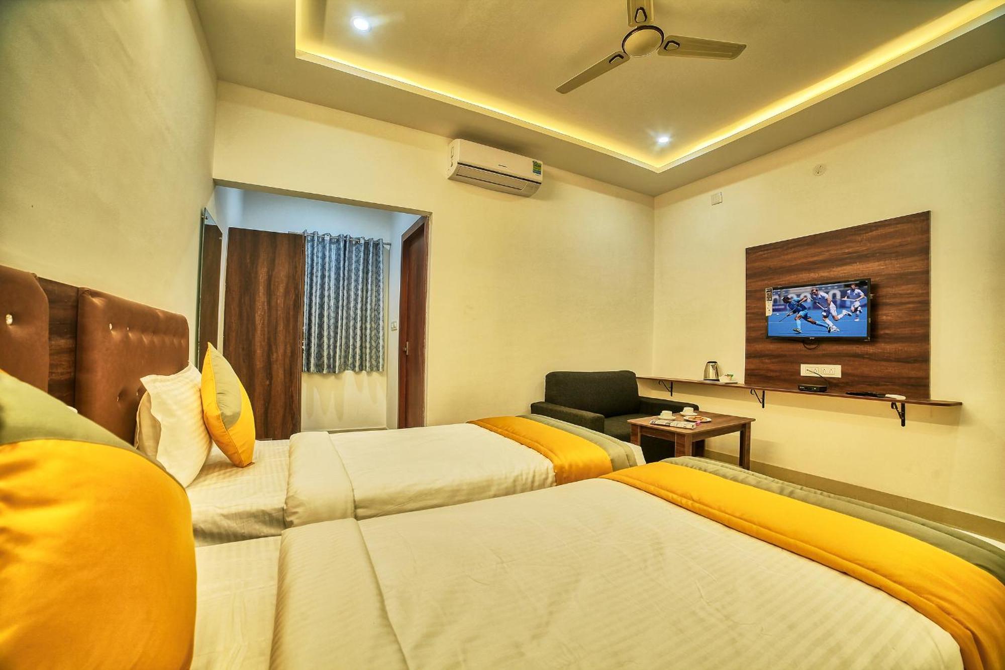 Visa Inn Hotel 4Kms From Airport L Free Airport Pickup & Drop 24X7 Devanahalli 外观 照片